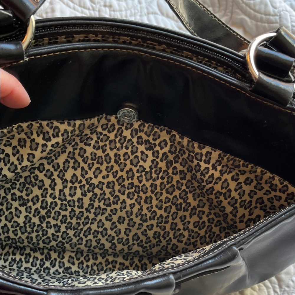 Chic Black Women's Shoulder Bag - Picture 7 of 11